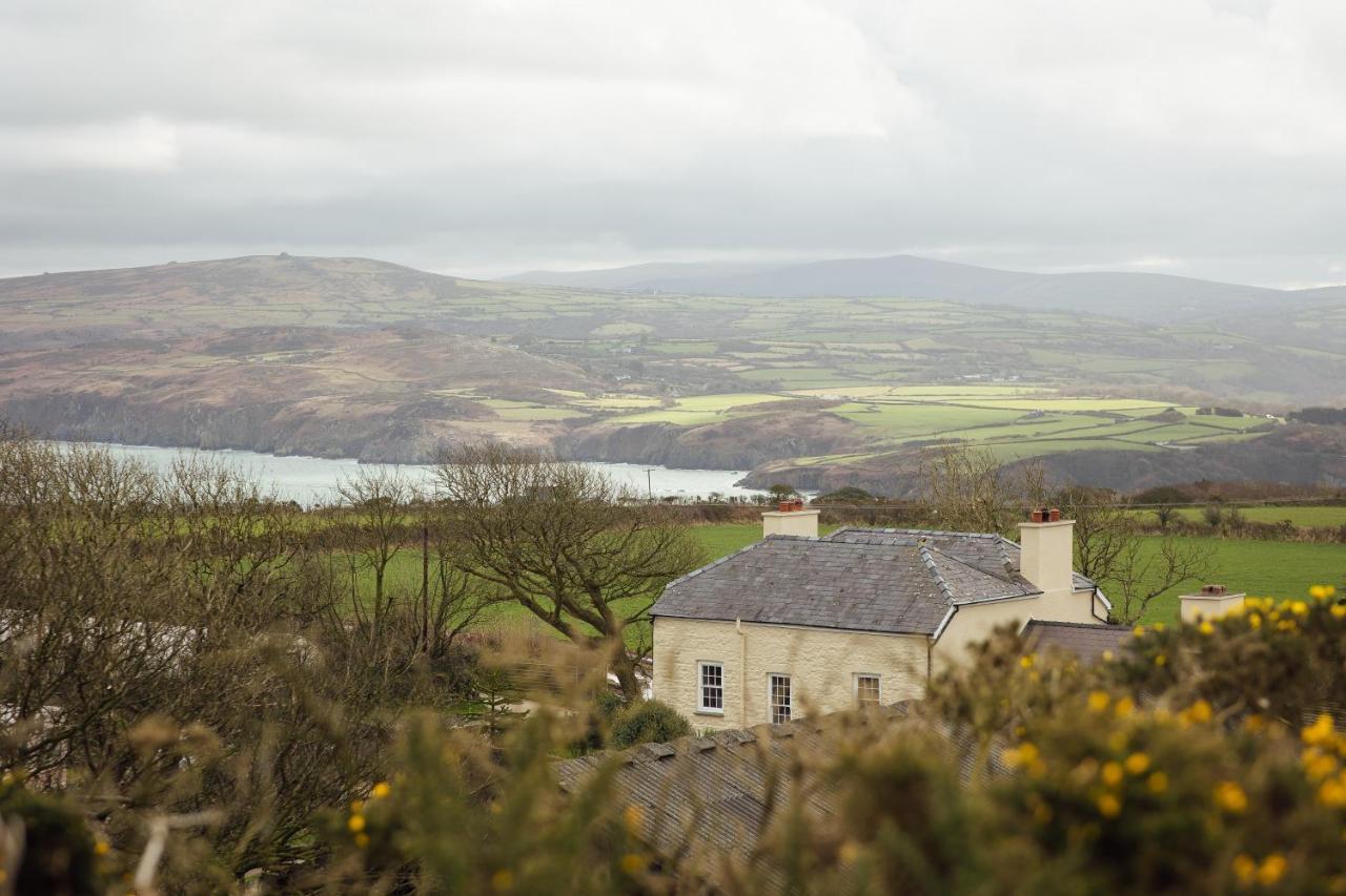 Penrhiw Farm B & B Goodwick Dış mekan fotoğraf