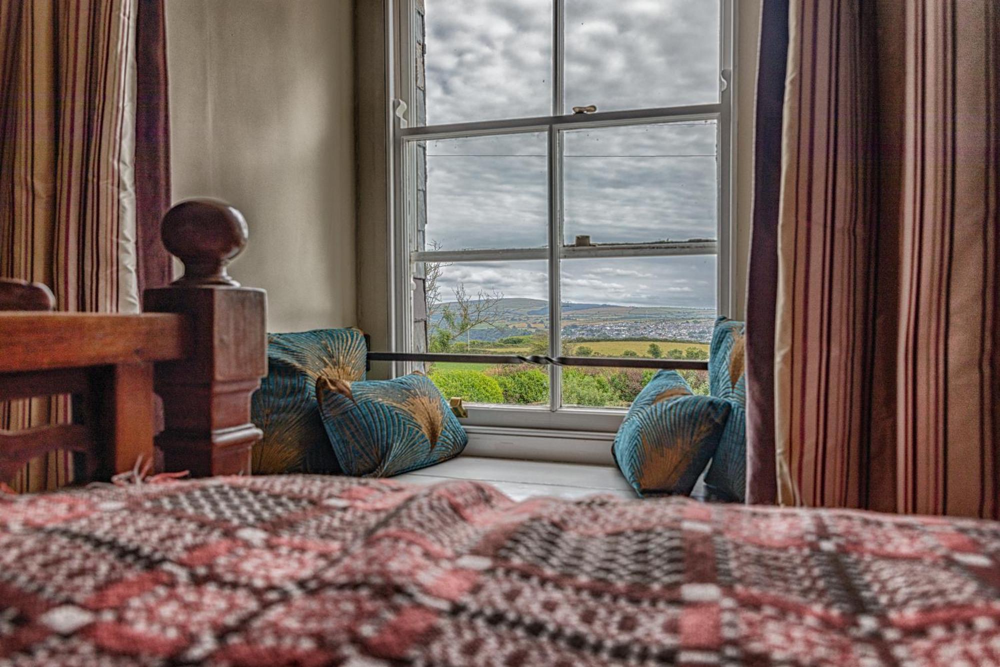 Penrhiw Farm B & B Goodwick Dış mekan fotoğraf